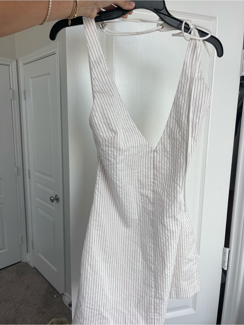 Zara Women’s White Pinstripe V-Neck Summer Dress